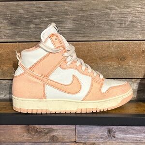Nike Women's Sneakers - Peach and Cream